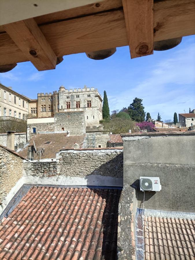 A Deux Pas D'Avignon Villa Aramon Exteriör bild